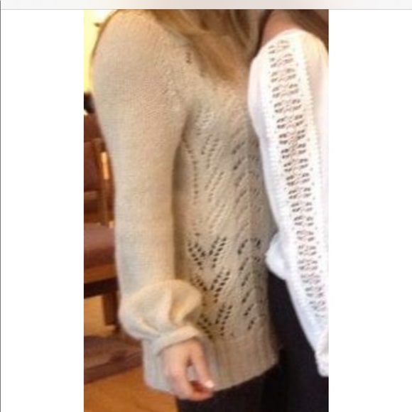 Beautiful Beige Sweater top - Picture 2 of 9